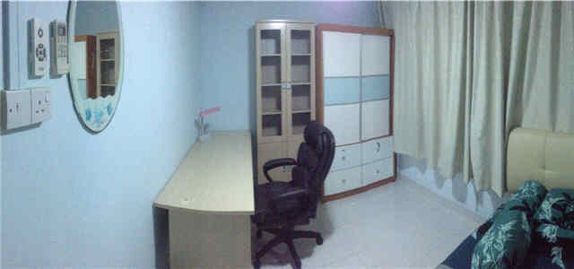 Spacious Room for Student Homestay